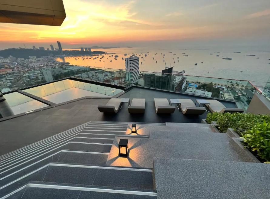 The Edge Central Pattaya Seaview With Infinity Pool & Free Netflix Exteriér fotografie