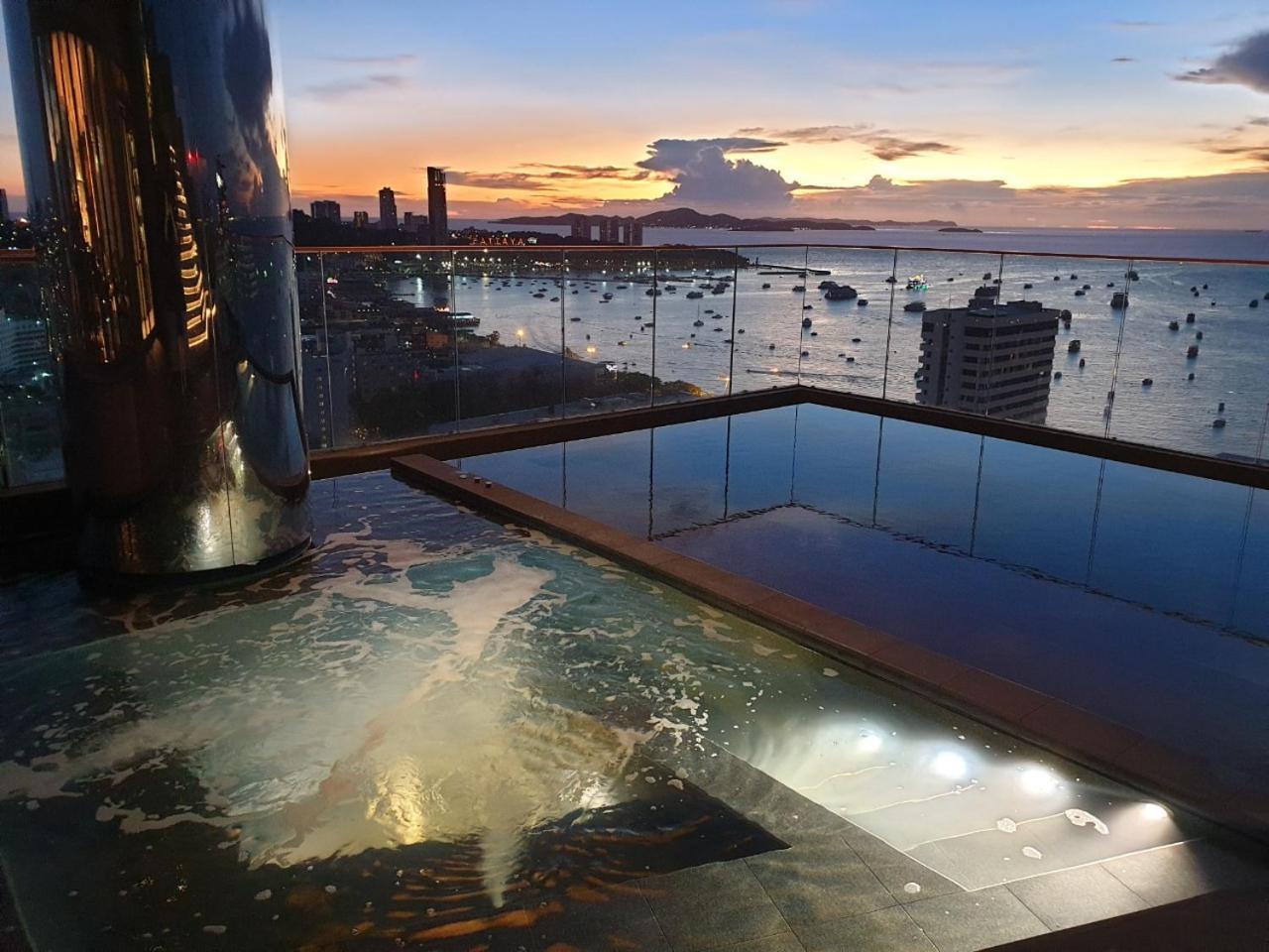 The Edge Central Pattaya Seaview With Infinity Pool & Free Netflix Exteriér fotografie
