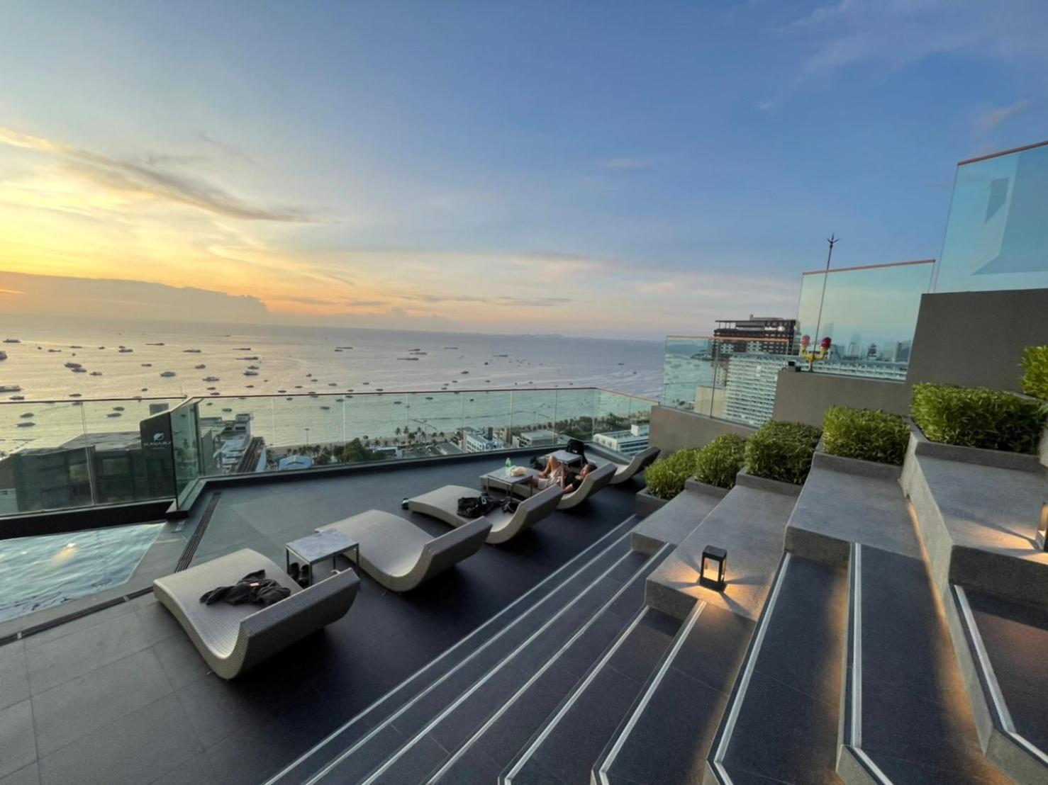 The Edge Central Pattaya Seaview With Infinity Pool & Free Netflix Exteriér fotografie