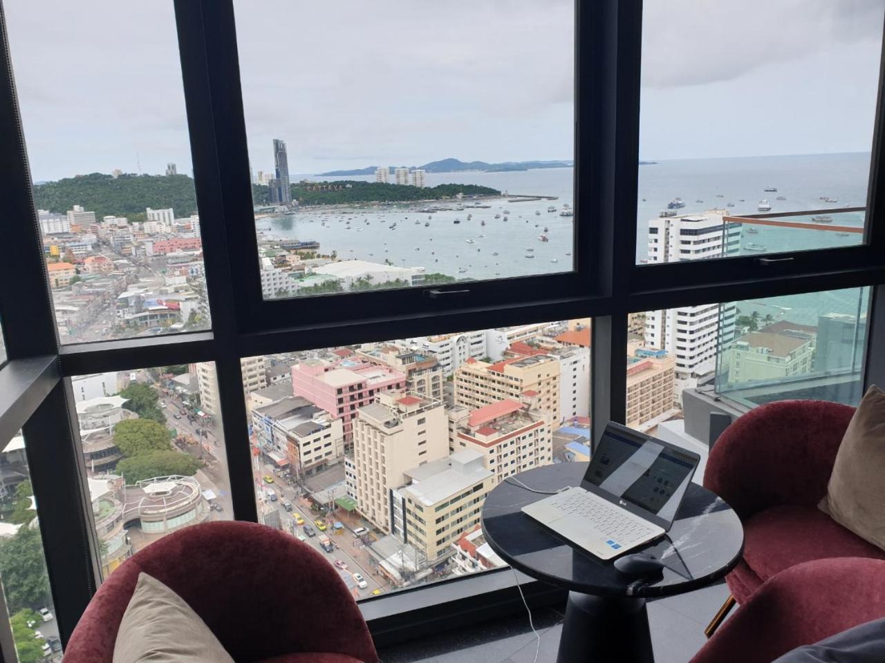 The Edge Central Pattaya Seaview With Infinity Pool & Free Netflix Exteriér fotografie